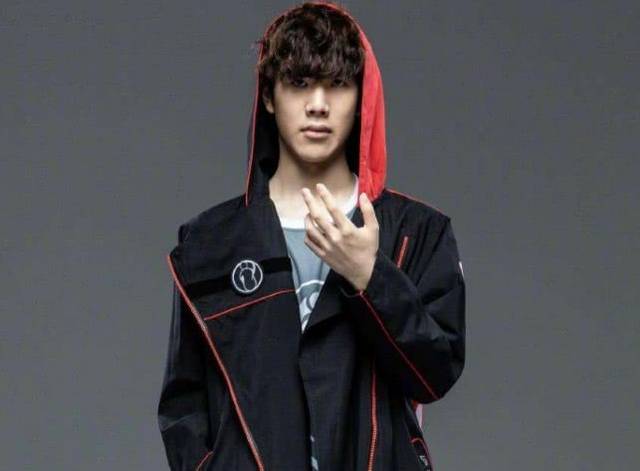 原RW英雄联盟正式更名为AL英雄联盟