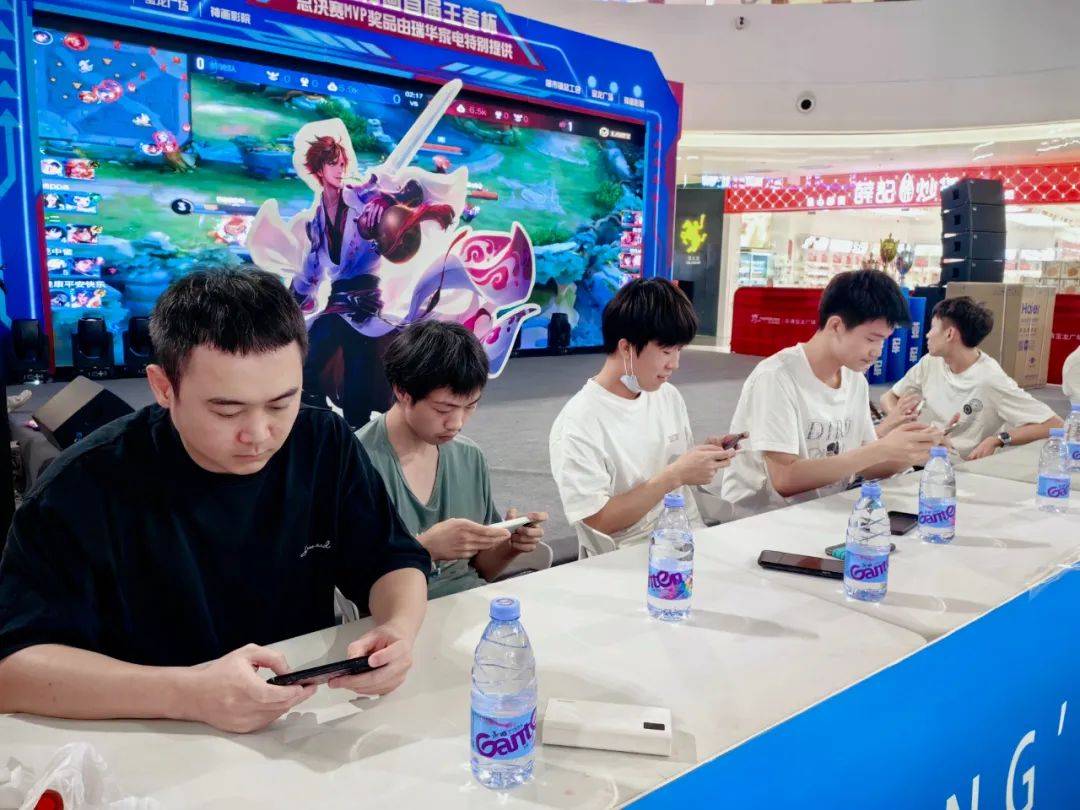 LEC发布公告：从周五开始部分比赛回到LEC主舞台